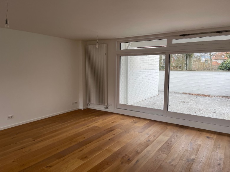 Bestlage am Messelpark in Dahlem: Haus im Haus mit herrlicher Süd-West-Terrasse