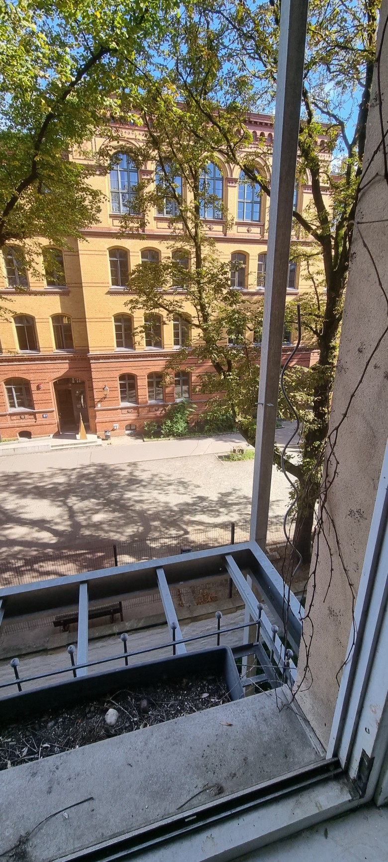 Graefekiez, Weitblick Gartenhaus, Balkon vorbereitet, renovierungsbed., KP verhandelbar mind. 420.000